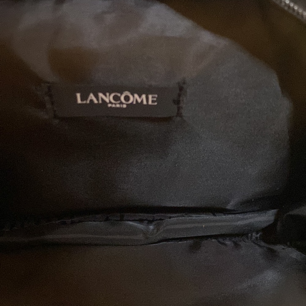 Lancôme cosmetic bag with Paris imagery in gray and red - Picture 5 of 5
